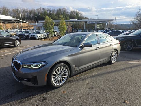 Used 2023 BMW 530i xDrive 530i xDrive image 8