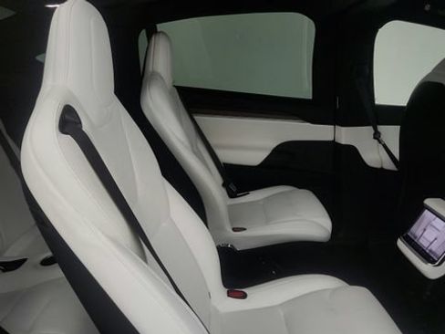 Used 2024 Tesla Model X AWD/4WD image 53