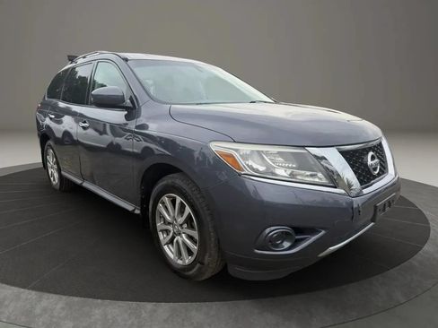 Used 2013 Nissan Pathfinder S FWD image 3