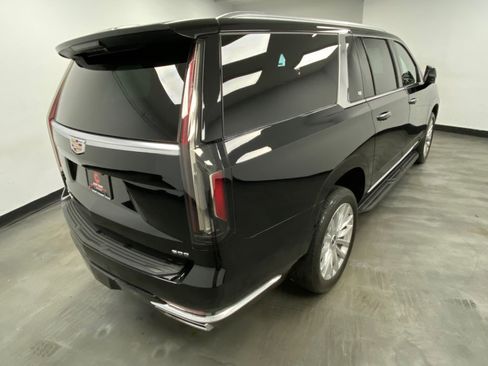 Used 2023 Cadillac Escalade ESV Luxury image 6