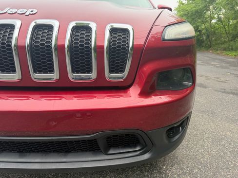 Used 2016 Jeep Cherokee Latitude w/ Comfort/Convenience Group FWD image 10