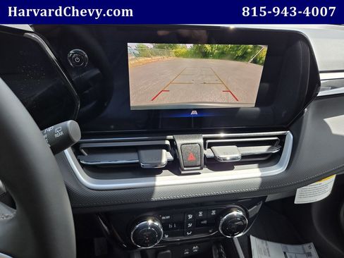 Used 2026 Chevrolet TrailBlazer LT w/ Convenience Package FWD image 8