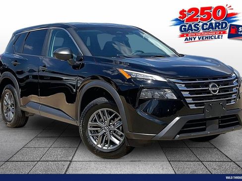 Used 2024 Nissan Rogue S FWD image 2
