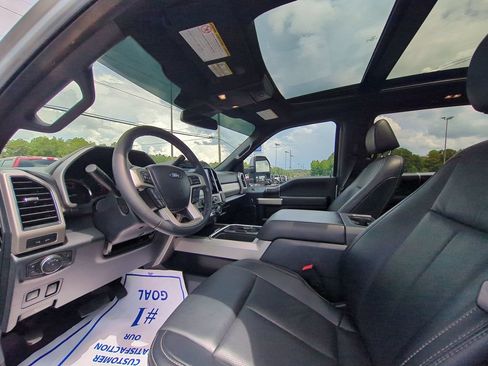 Used 2022 Ford F250 Lariat w/ Lariat Ultimate Package AWD/4WD image 13