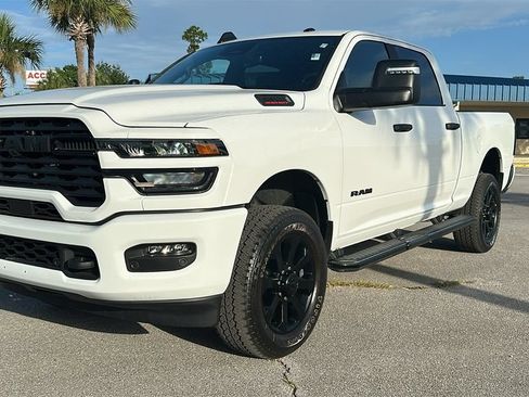 Used 2025 RAM 2500 Big Horn AWD/4WD image 1