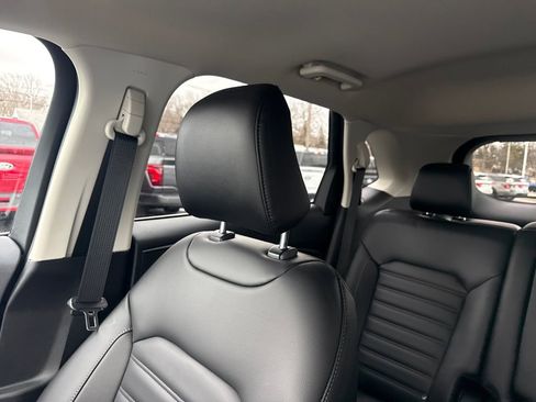 Used 2024 Ford Edge SEL w/ Convenience Package image 42