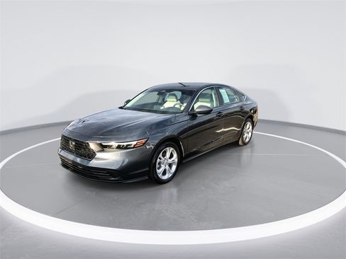 Used 2024 Honda Accord LX image 4