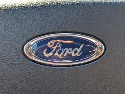 Used 2020 Ford Explorer XLT w/ Equipment Group 202A image 13