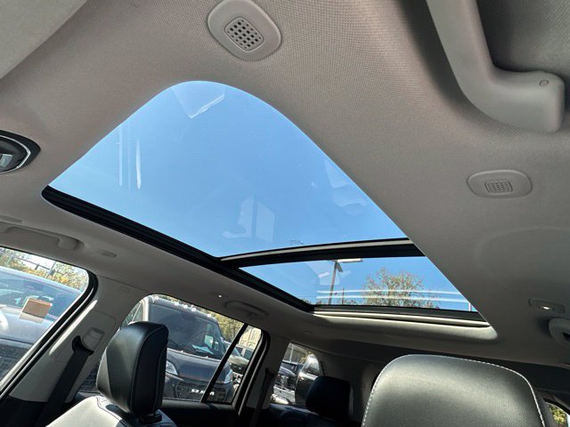 Used 2024 Jeep Grand Cherokee Limited AWD/4WD image 13