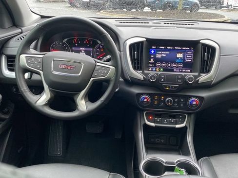 Used 2023 GMC Terrain SLT w/ Infotainment Package II AWD/4WD image 8