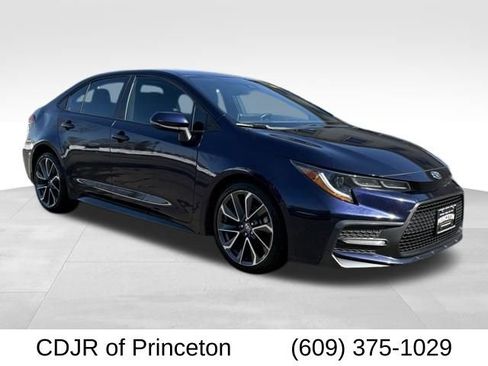 Used 2020 Toyota Corolla SE w/ Carpet Mat Package (TMS) image 1
