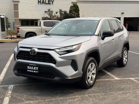 Used 2024 Toyota RAV4 LE FWD image 22