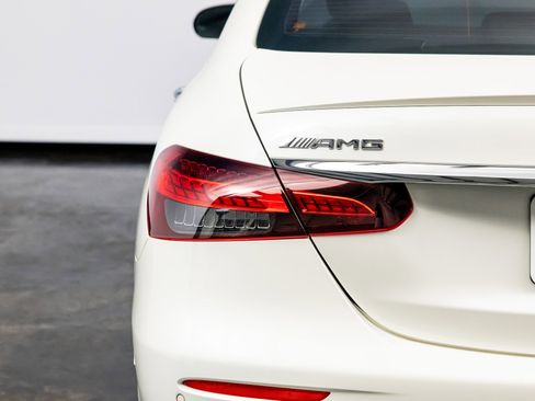 Used 2022 Mercedes-Benz E 53 AMG 4MATIC image 17