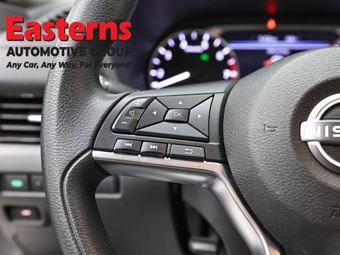 Used 2024 Nissan Sentra SV FWD image 15