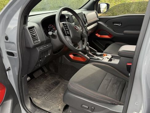 Used 2024 Nissan Frontier PRO-4X w/ Off-Road Protection Package AWD/4WD image 3