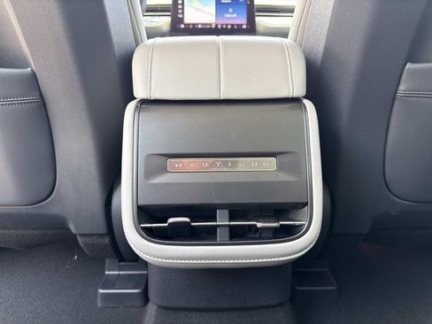 New 2026 Lincoln Nautilus Premier AWD/4WD image 16
