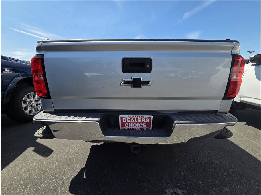 Used 2019 Chevrolet Silverado 1500 LT w/ LPO, Black Pack AWD/4WD image 8