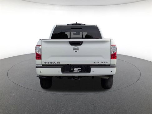 Used 2024 Nissan Titan SV w/ Accessory Utility Package image 6