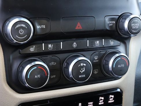 Used 2020 RAM 1500 Laramie image 32