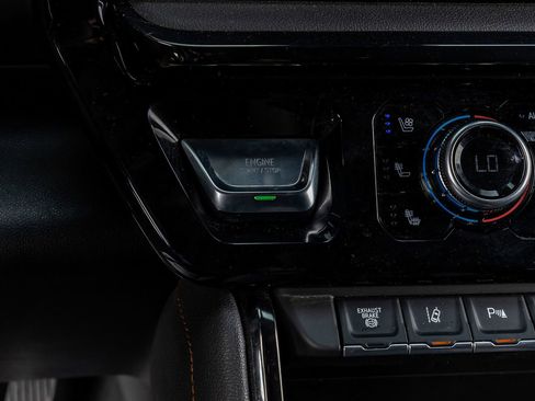 Used 2024 GMC Sierra 2500 AT4 w/ AT4 Premium Plus Package image 20