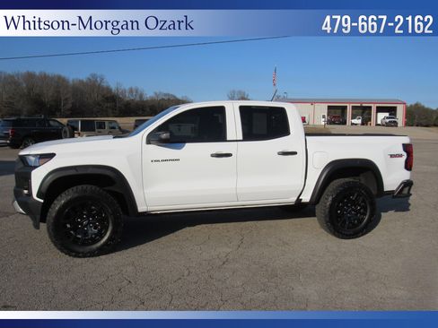 Used 2025 Chevrolet Colorado Trail Boss image 6