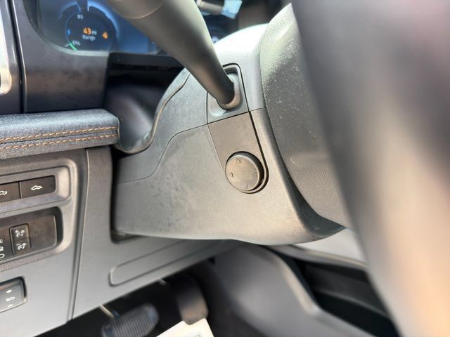 Used 2024 Ford F150 Lightning Lariat AWD/4WD image 50