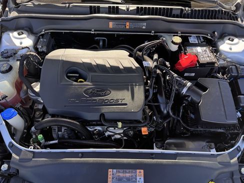 Used 2018 Ford Fusion SE w/ Fusion SE Technology Package image 26