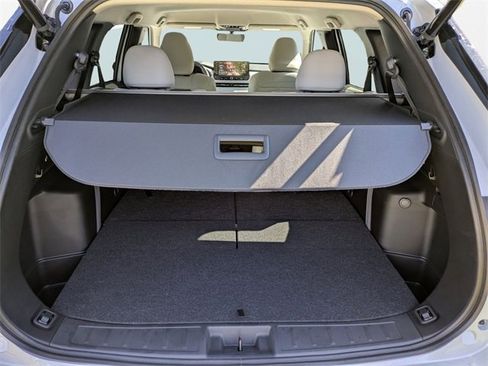 New 2025 Mitsubishi Outlander SE image 13