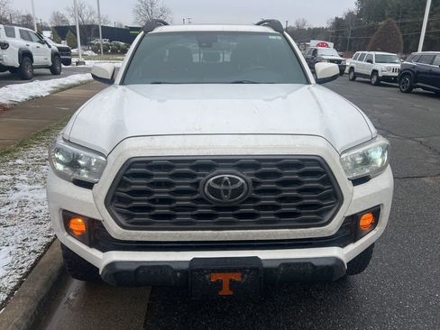 Used 2019 Toyota Tacoma TRD Off-Road image 3