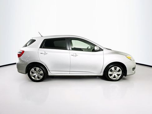 Used 2011 Toyota Matrix 5dr Wgn Auto FWD (Natl) image 10