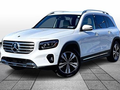 Certified 2025 Mercedes-Benz GLB 250 4MATIC image 4