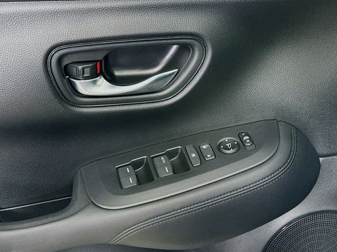 Used 2024 Honda HR-V LX image 15