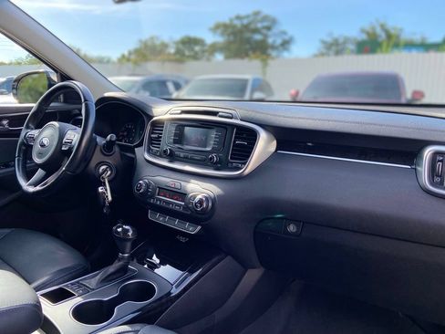 Used 2016 Kia Sorento EX AWD/4WD image 17