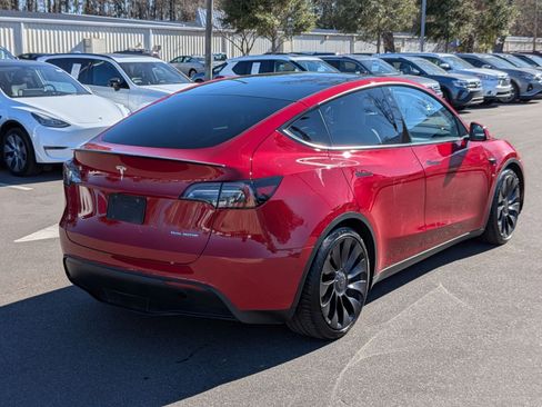 Used 2020 Tesla Model Y Long Range image 3