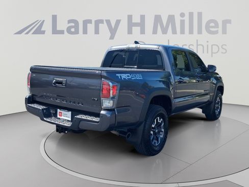 Used 2023 Toyota Tacoma TRD Off-Road w/ Technology Package AWD/4WD image 5