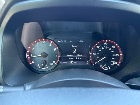 Used 2021 Nissan Titan PRO-4X w/ Pro-4x Convenience Package AWD/4WD image 24