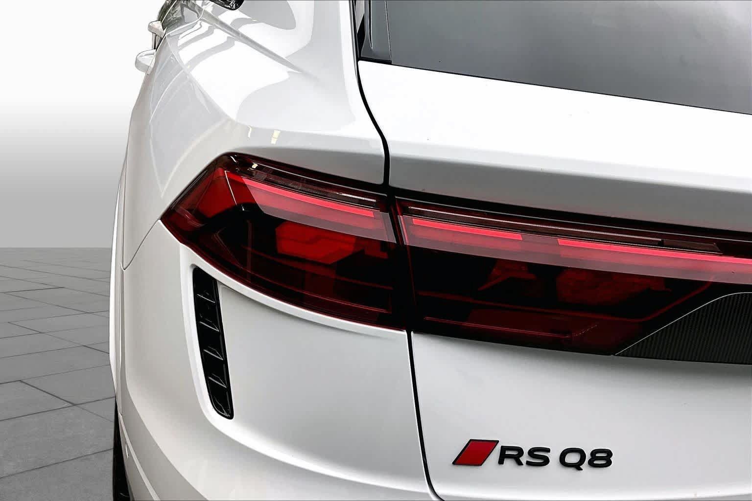 Certified 2026 Audi RS Q8 performance AWD/4WD image 27