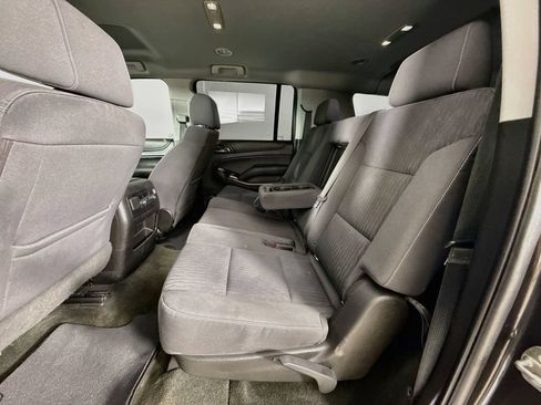 Used 2018 Chevrolet Suburban LS AWD/4WD image 25