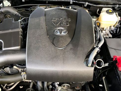 Used 2020 Toyota Tacoma TRD Off-Road image 31