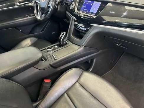 Used 2020 Cadillac XT6 Sport image 16