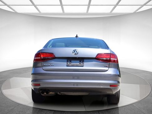 Used 2018 Volkswagen Jetta SE FWD image 7