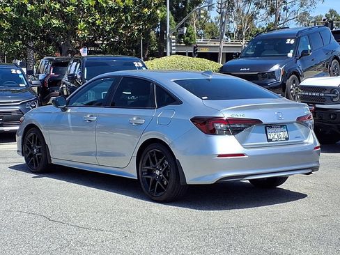 Used 2025 Honda Civic Sport image 4