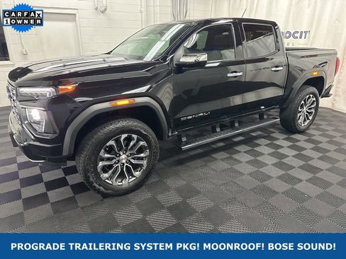 Used 2024 GMC Canyon Denali AWD/4WD image 1
