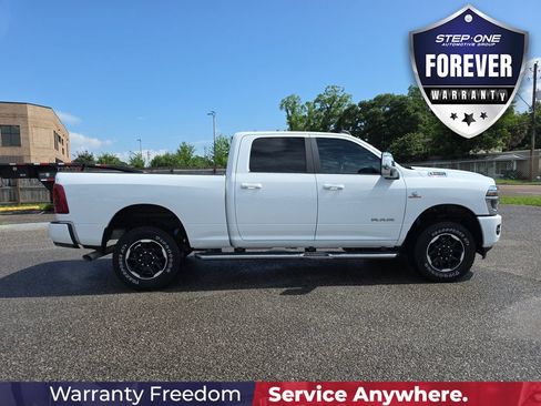 Used 2025 RAM 2500 Laramie AWD/4WD image 8