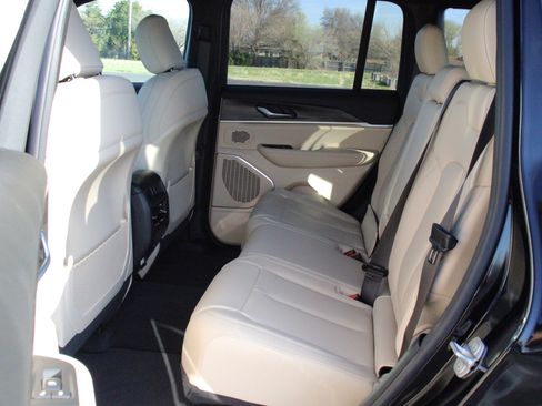 New 2026 Jeep Grand Cherokee Limited w/ Limited Altitude Package AWD/4WD image 25