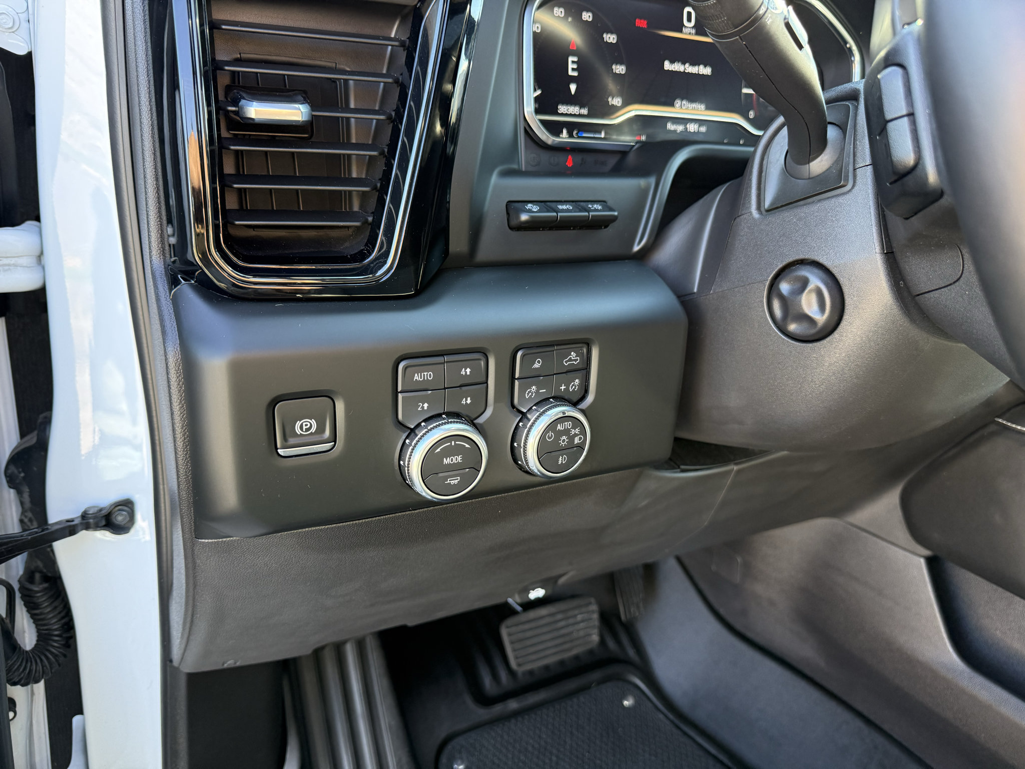 Used 2024 GMC Sierra 1500 AT4X AWD/4WD image 19