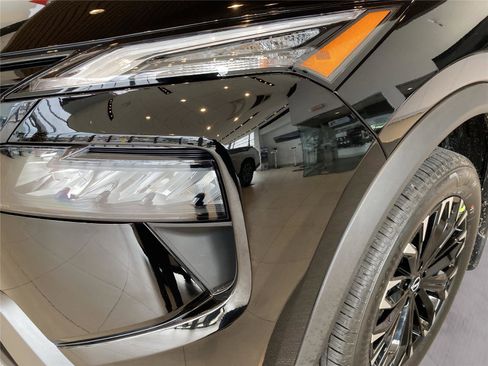 New 2026 Nissan Rogue SV image 9