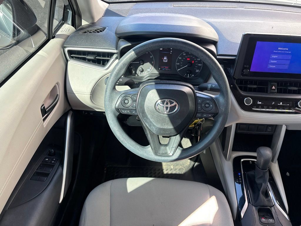 Used 2024 Toyota Corolla Cross L FWD image 3