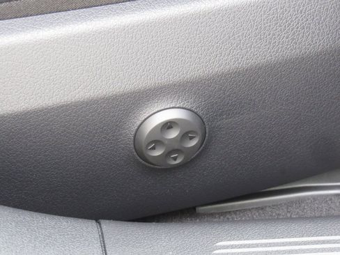 New 2026 Mercedes-Benz E 350 4MATIC Sedan image 20