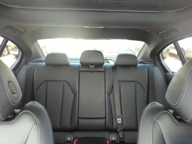 Used 2022 BMW 330e w/ Driving Assistance Package RWD image 36